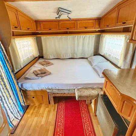 Campsite и Kаравани дрийм гардения Kiten (Burgas)