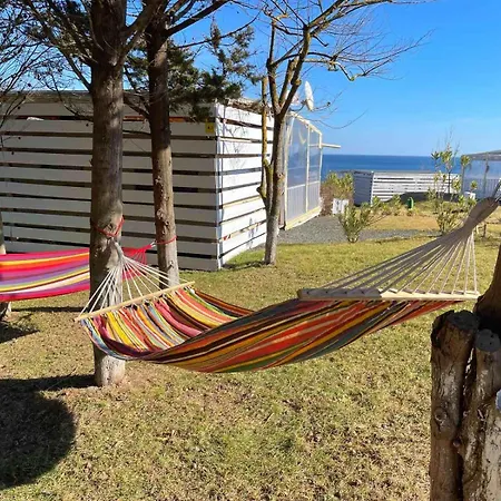 Κάμπινγκ и Kаравани дрийм гардения Kiten (Burgas)