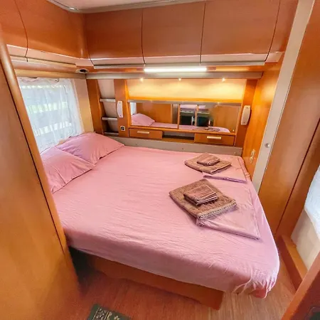 и Kаравани дрийм гардения * Kiten (Burgas)