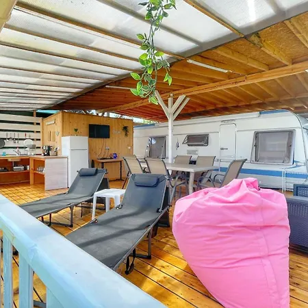 אתר קמפינג и Kаравани дрийм гардения *