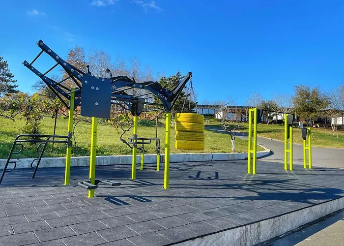 и Kаравани дрийм гардения Kamp alanı Naousa