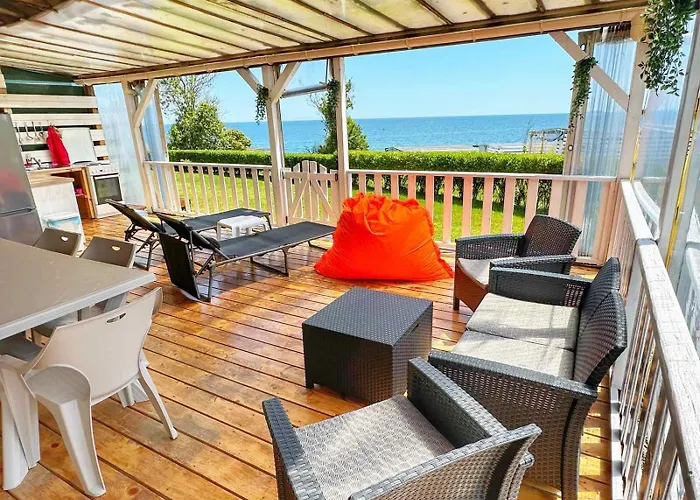 Kamp alanı и Kаравани дрийм гардения *