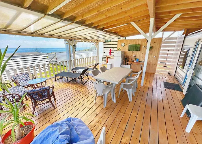 Kamp alanı и Kаравани дрийм гардения *