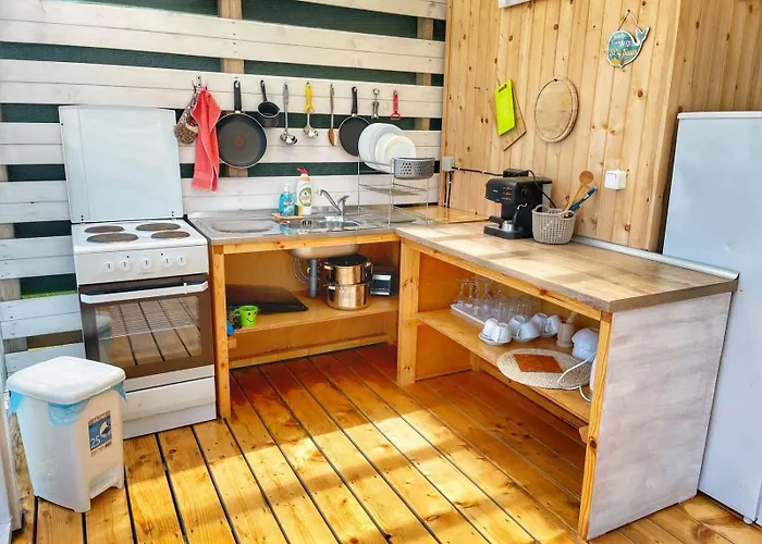 Kamp alanı и Kаравани дрийм гардения *